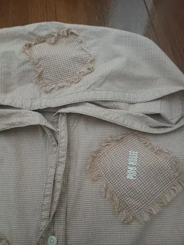 PINK HOUSE 프린지 부착 패치 베이지 후드 셔츠