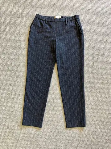 다크 그레이 스트라이프 캐주얼 팬츠 38