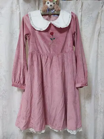 귀여운 핑크 꽃 자수 긴팔 원피스