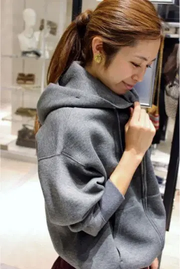 IENA 이에나 츠지 나오코 콜라보 종이상자 니트 형태 후드티 블랙