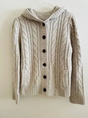 레리안 캐시미어 베이지 케이블 니트 후드 가디건 일본제