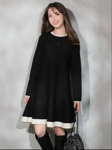 Apuweiser-riche 배색 미니 니트 원피스 새상품급