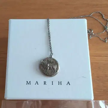 마리하 목걸이