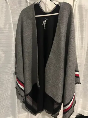 그레이 스트라이프 판초