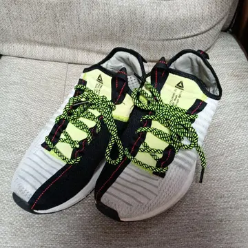 [ 리복 ] 메쉬 스니커즈 블랙/화이트