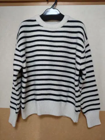 sese 스트라이프 긴팔 니트 스웨터