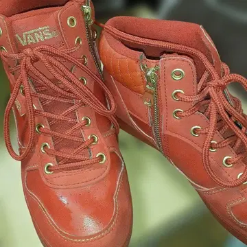 VANS 하이컷 스니커즈