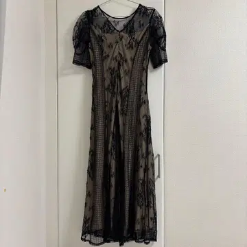 LADY 패널 레이스 원피스_LAGUNAMOON_블랙 레이스 플라워