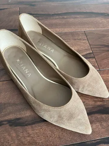 다이애나 베이지 플랫슈즈 24cm