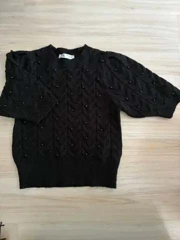 크리스마스 ZARA 블랙 퍼프 슬리브 반팔 S 비즈 니트