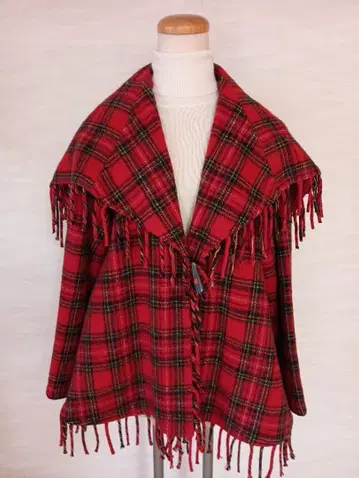 빨간색 체크 무늬 프린지 자켓