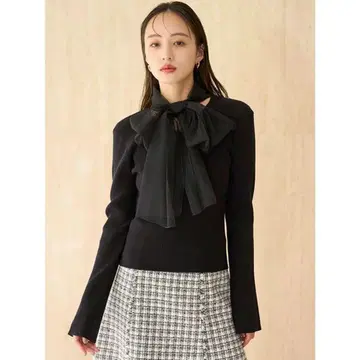 뉴앙스 리본 니트 풀오버 스나이델