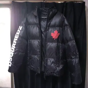 DSQUARED2 후드 부착 다운 자켓 블랙