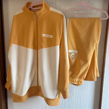 치이카와 (먼작귀) 자수 저리 상하의 세트 (토끼)