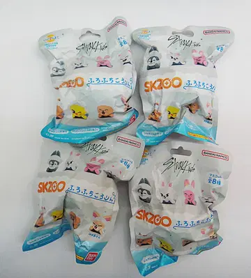 빗쿠라타마고 SKZOO 후로후치 코로링 4개 세트