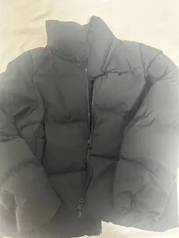GU 블랙 다운 자켓 L 사이즈