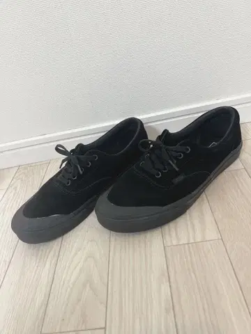 Vans 블랙 스니커즈