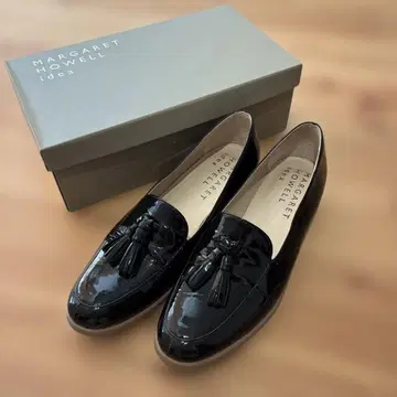 [ 새상품급 ] 마가렛호웰 태슬 로퍼 블랙 23.5cm