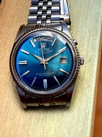 리코 다이내믹 와이드 블루 다이얼