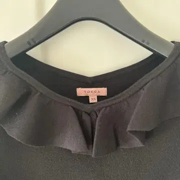 TOCCA 토카 프릴 니트 긴팔 XS 블랙