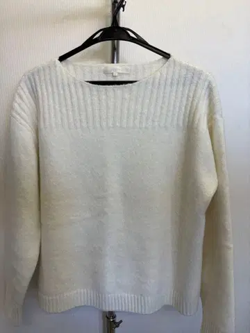 grove 화이트 리브 편직 스웨터 L 사이즈