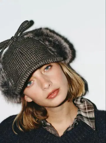 새상품 ZARA 울 소재 귀도리 체크 무늬 캡