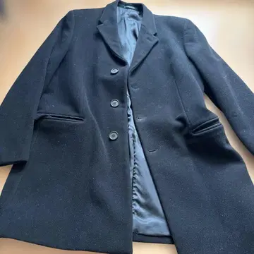 엠포리오 아르마니 블랙 코트