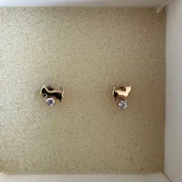 BLOOM 블루 10k 지르코니아 고양이 귀걸이