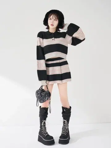 다리치 스노우 패턴 라메 니트 셋업 블랙