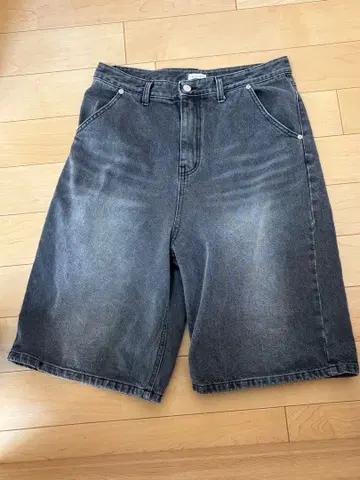 그레이 데님 숏팬츠