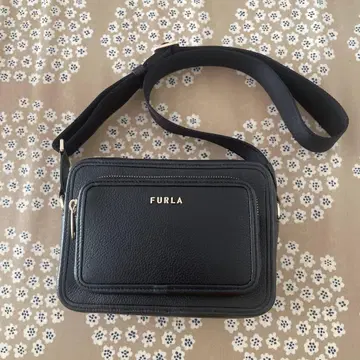 FURLA 블랙 숄더백