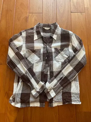브라운과 화이트 체크 무늬 셔츠 사이즈 14