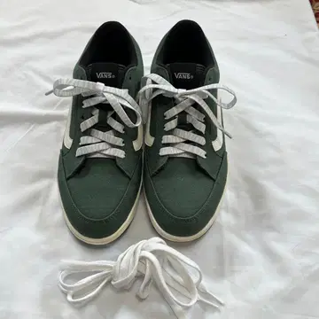 VANS 그린 스니커즈 사이즈 42