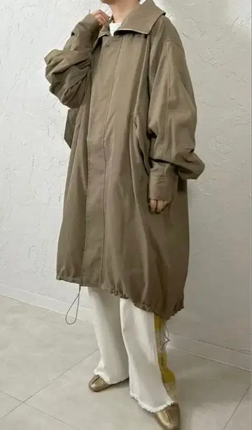 CYAN TOKYO 하이 지퍼 오버 모즈 코트