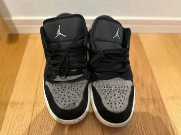 Jordan 블랙/그레이 스니커즈