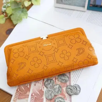 [ 새상품 ] DAKOTA 다코타 디클라세 펀칭 로고 장지갑 머스타드