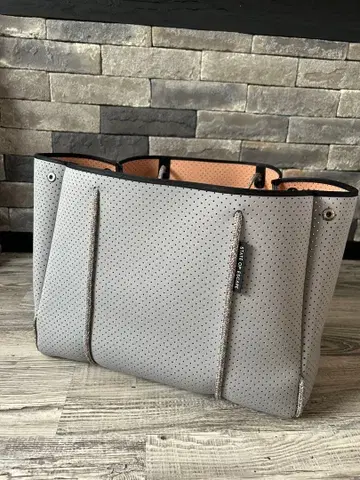 STATE OF ESCAPE 그레이 토트백 론 헤르만 한정 컬러