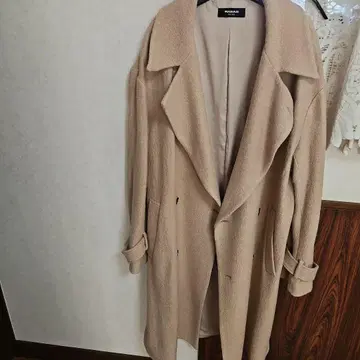 1PIU1UGUALE3 베이지 체스터 코트