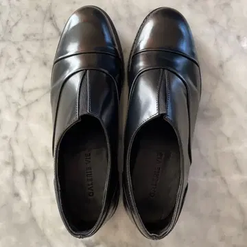 GATTERIE VIA 블랙 가죽 로퍼 새상품급