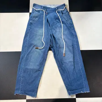 cotopone 데님 루즈 실루엣 끈 디자인 밑단 컷오프 라이트 블루