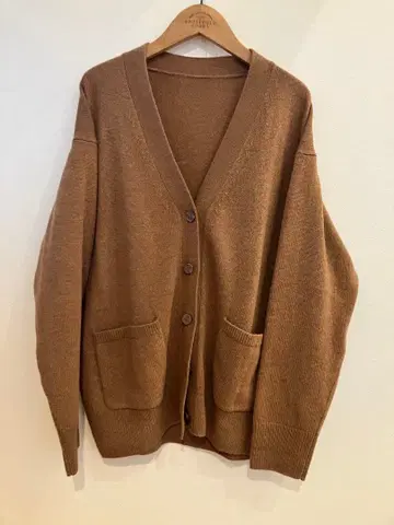 여성 세탁 가능한 울 미들 게이지 V넥 가디건 카멜