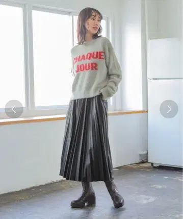 미사용 새상품 niko and - 가죽 라이크 롱 플리츠 스커트 블랙