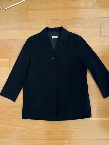 블랙 버튼 자켓