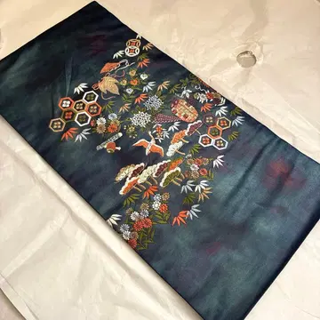 남색 바탕 보물 가득 나고야 오비 오타이코 패턴 금박 길상 문양