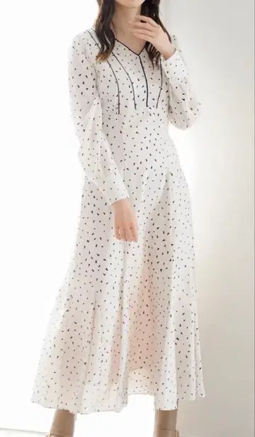 노엘라 하트 무늬 원피스