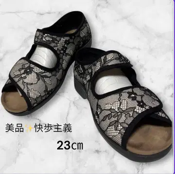 발이 편한 새상품급 쾌보주의 여성용 신발 23cm 간호용품