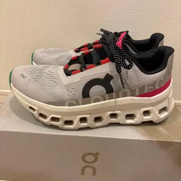 On cloud monster 클라우드 몬스터 24cm