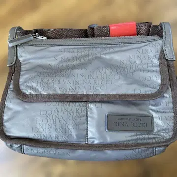 NINA RICCI 나일론 숄더백 모델: 409-8