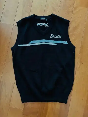 새상품급 SRIXON 캐시미어 혼방 블랙 V넥 베스트 (M)