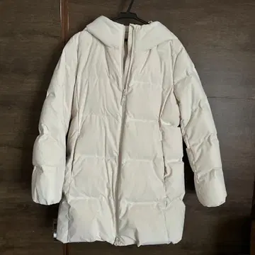 화이트 다운 자켓 L 사이즈 후드 부착